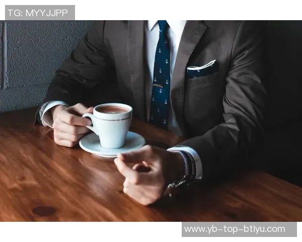 克莱赞布兰登威廉姆斯勤奋拼搏展现无限潜力与前途