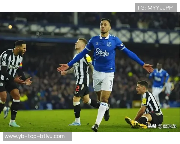 切尔西等五支英超球队争夺麦卡蒂多家国外球队也在密切关注